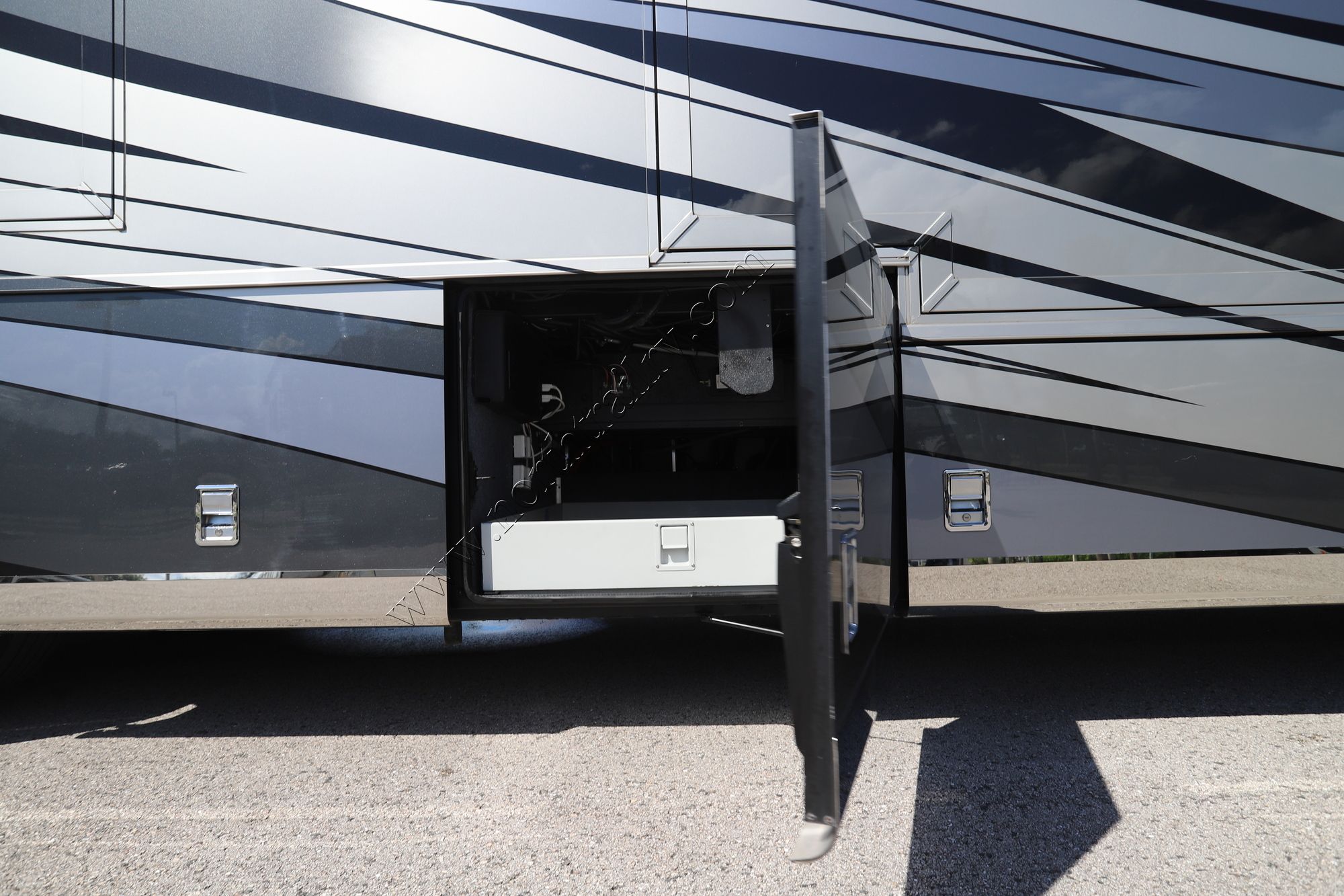 Used 2016 Newmar London Aire 4598 Class A  For Sale