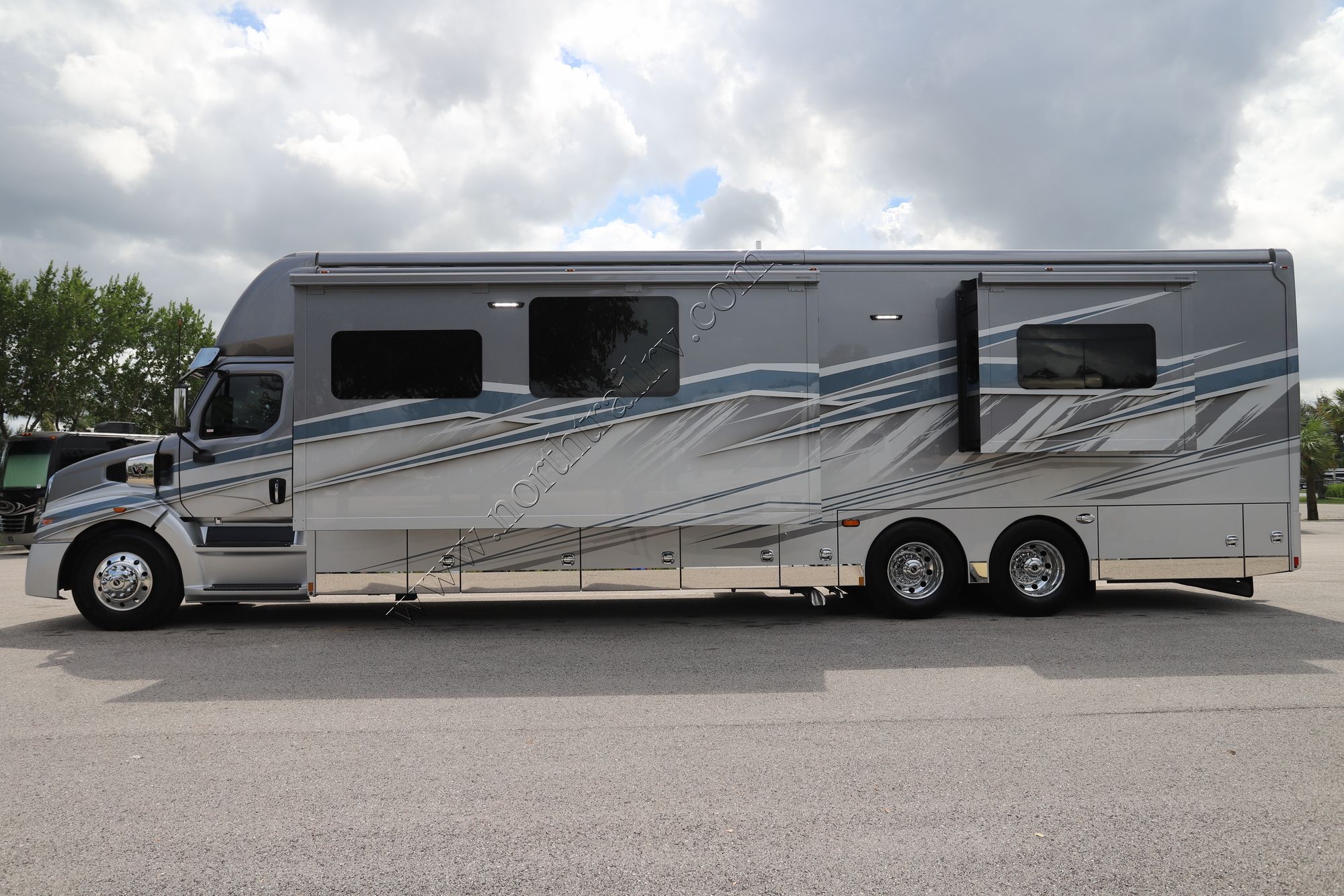 Used 2025 Renegade Rv Xl 45DBM Super C  For Sale