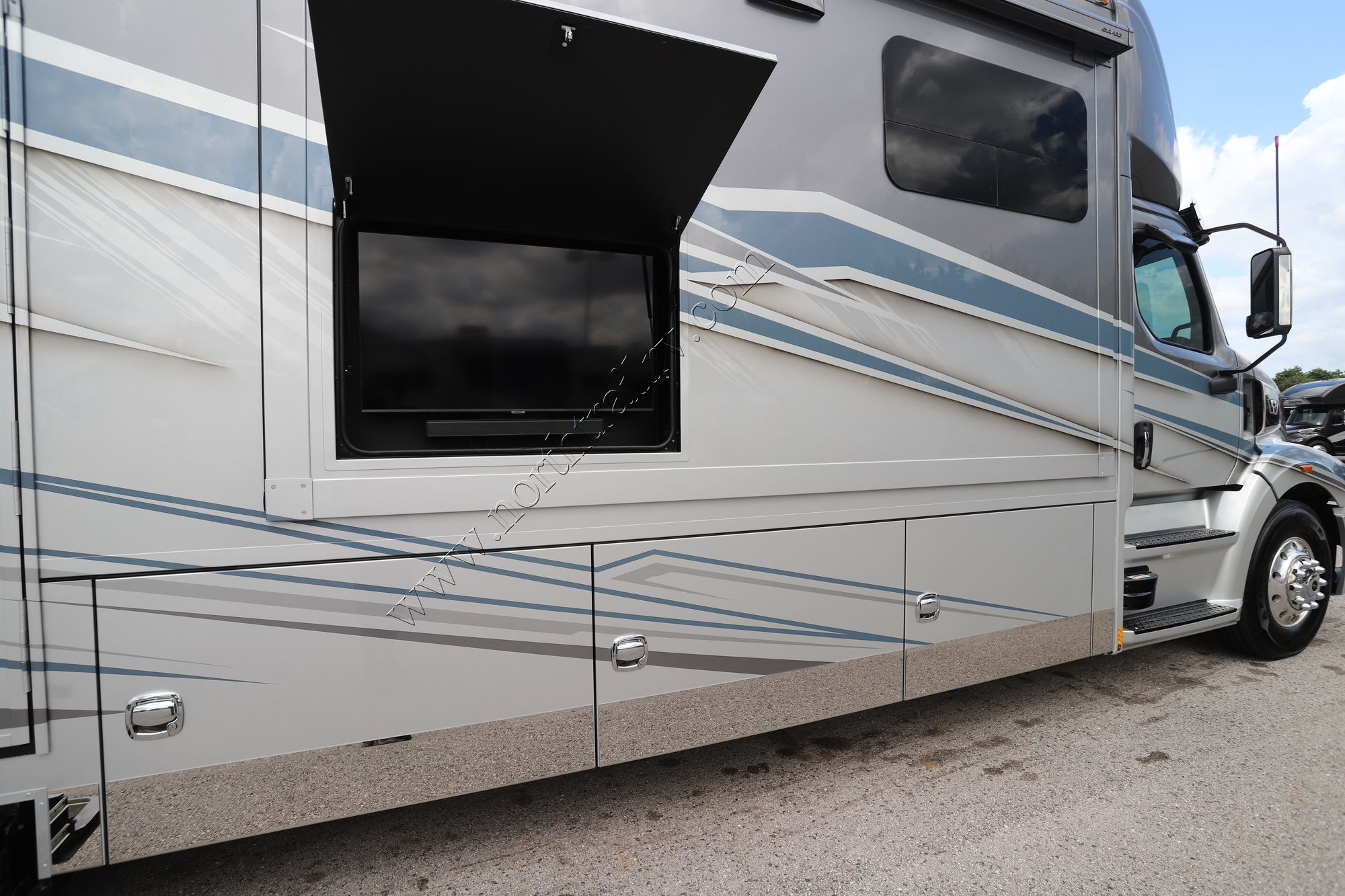 Used 2025 Renegade Rv Xl 45DBM Super C  For Sale