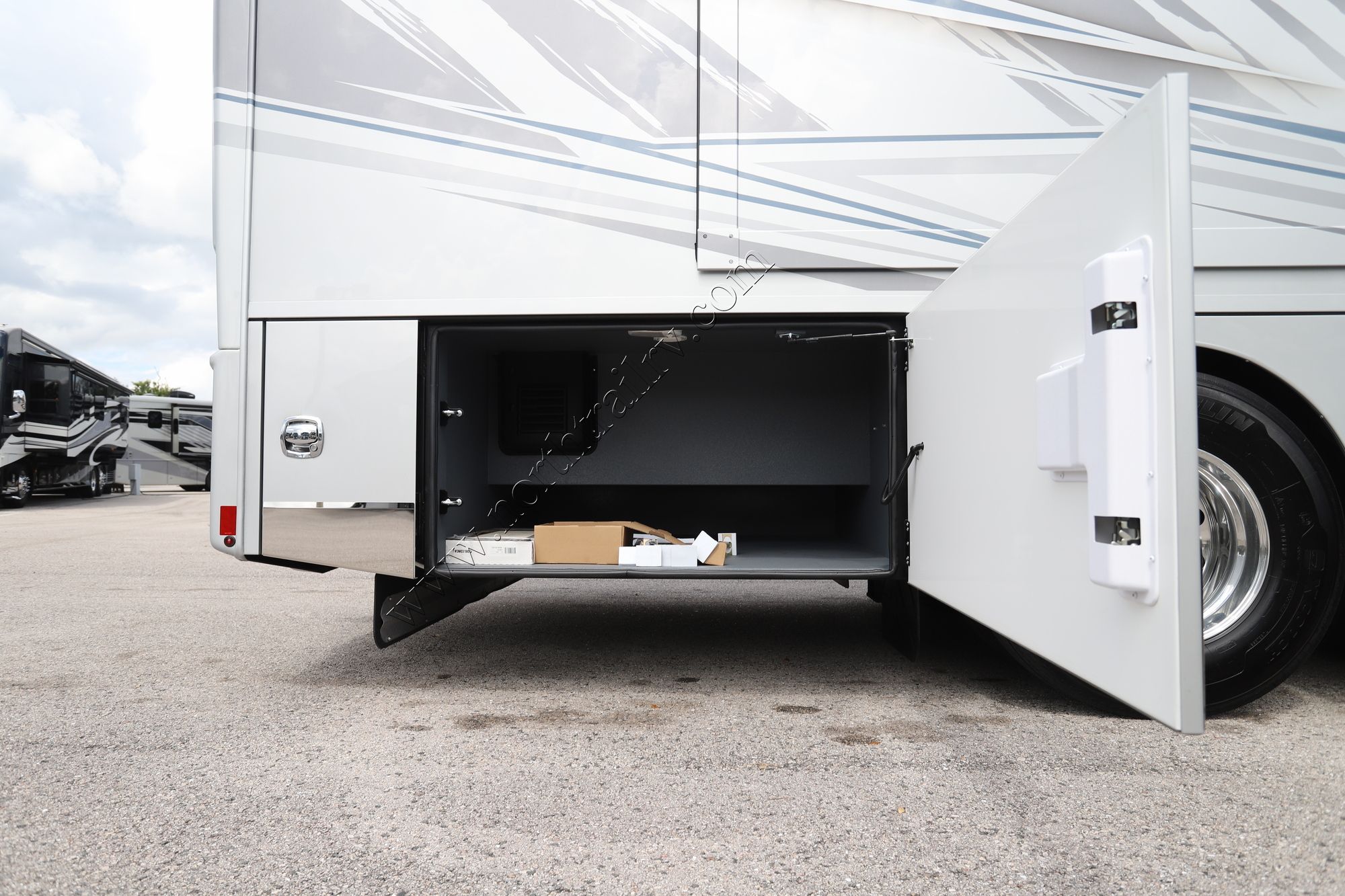 Used 2025 Renegade Rv Xl 45DBM Super C  For Sale