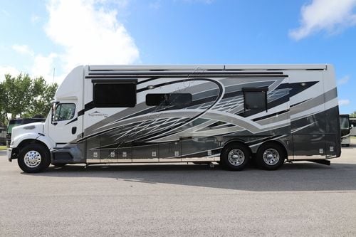 2023 Newmar Supreme Aire 4051