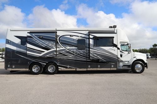 2023 Newmar Supreme Aire 4051