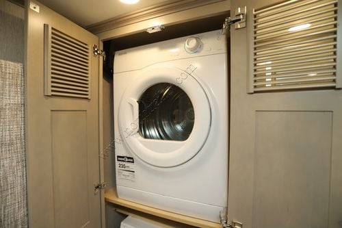 2023 Newmar Supreme Aire 4051