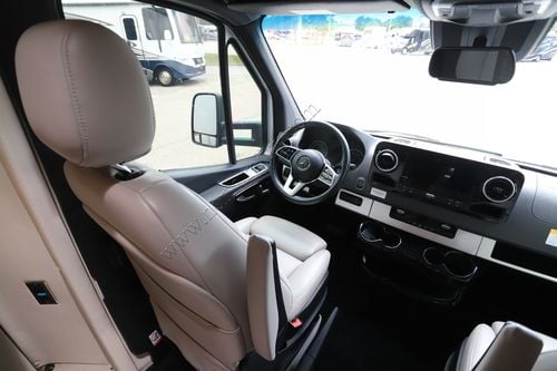 2021 Airstream Atlas MB