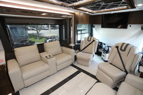 2026 Tiffin Motor Homes Zephyr 45PZ