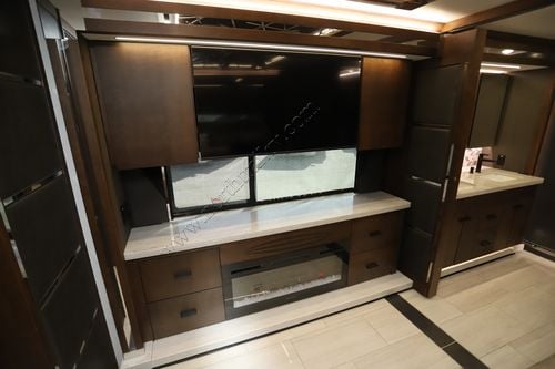 2026 Tiffin Motor Homes Zephyr 45PZ