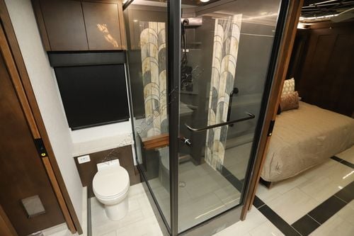 2026 Tiffin Motor Homes Zephyr 45PZ