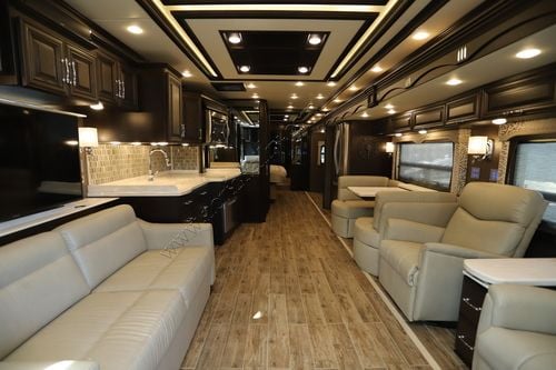 2017 Newmar Mountain Aire 4553